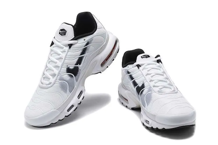 AIR MAX PLUS TN 'SPRAY PAINT SWOOSH'