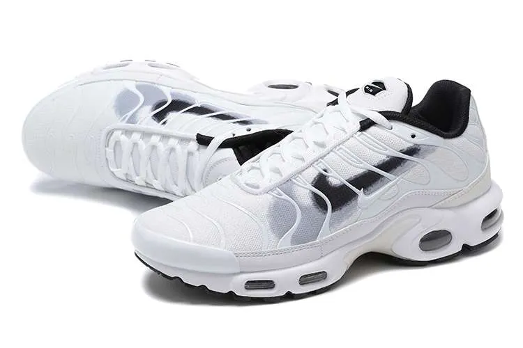AIR MAX PLUS TN 'SPRAY PAINT SWOOSH'
