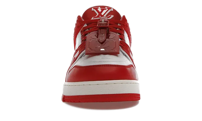 Trainer Red